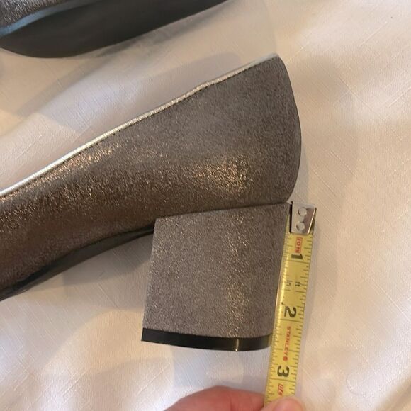 POLLINI PEWTER LEATHER BLOCK HEEL PUMPS. NEW - Picture 6 of 8